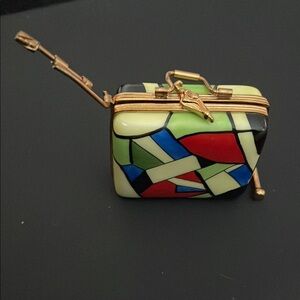 Limoge Abstract Suitcase With Pulley